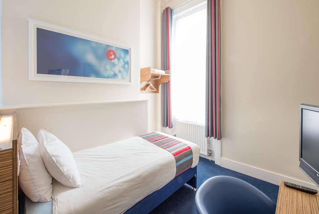 Travelodge Redhill Redhill  Szoba fotó